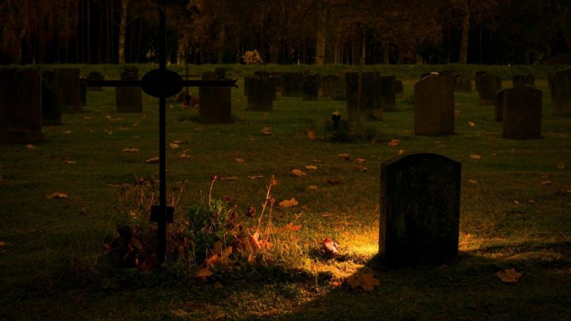 a ghost tour in charleston sc