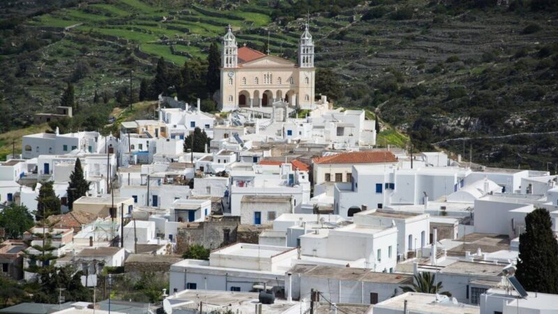 views of lefkes in paros