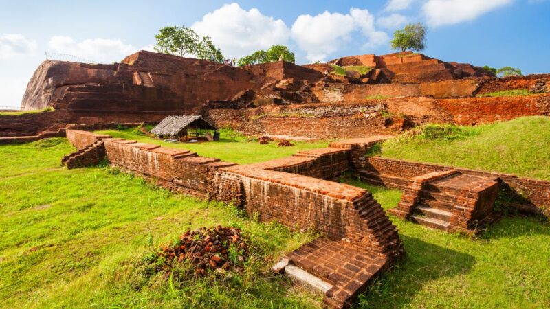 the ruins at the top of lion rock in sigiriya
