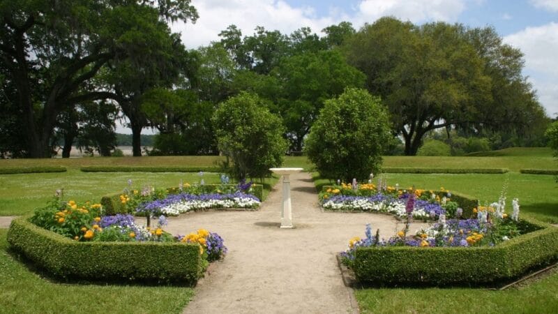 The best plantation in Charleston for landscaped gardens