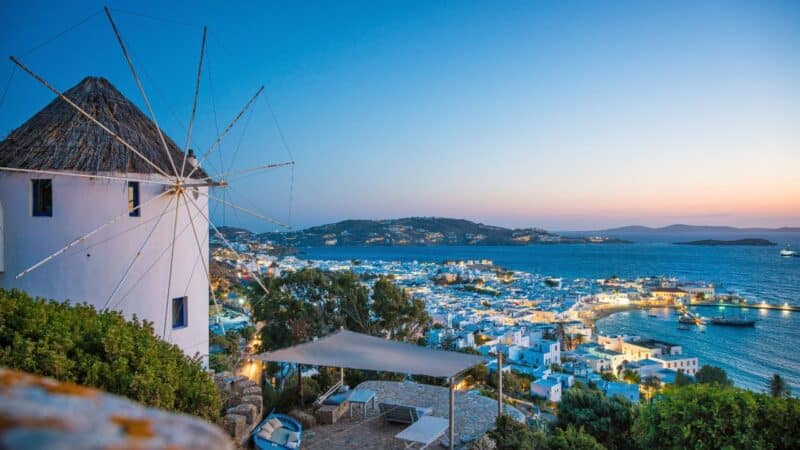 Mykonos, one of the best Greek towns for nightlife
