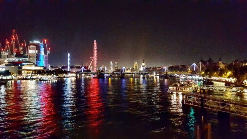 London at night - a must do activity in the UK