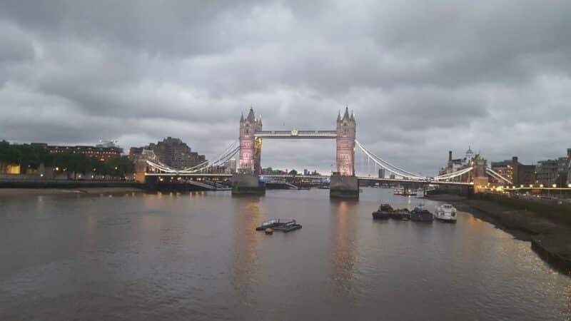 Tower bridge in London at night