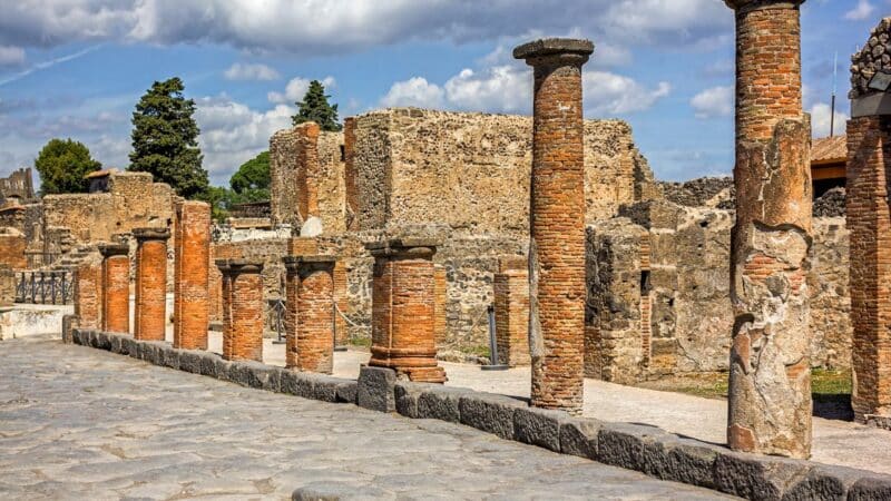 One of the best day tours from Naples to Pompeii