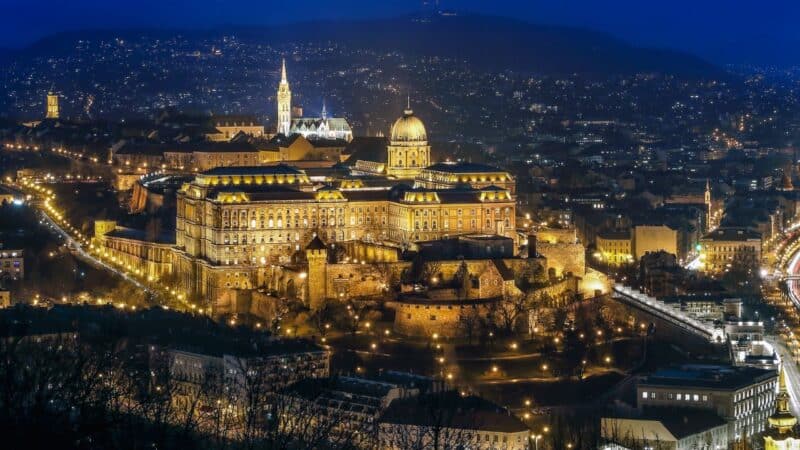 budapest boutique hotels at night